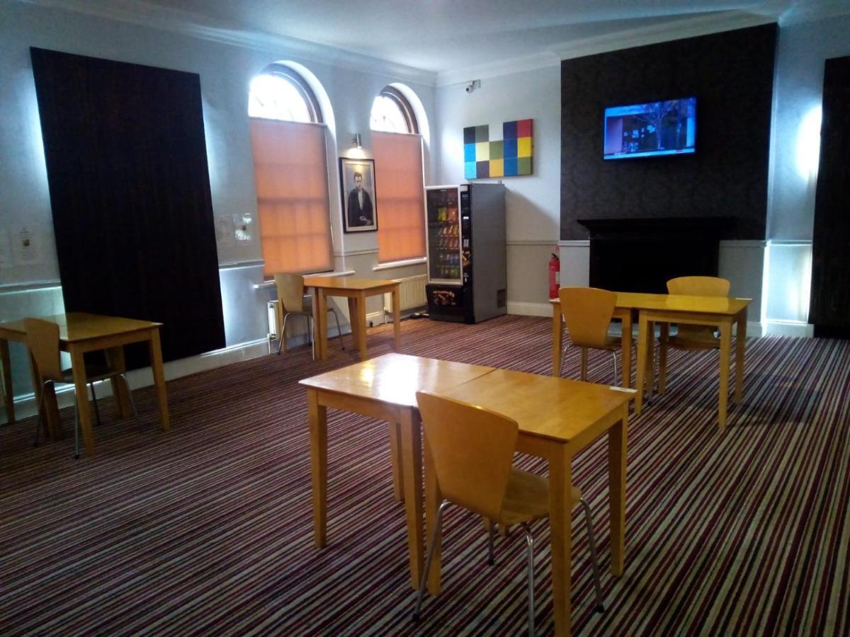 Hotel OYO London Luton à Luton  Extérieur photo