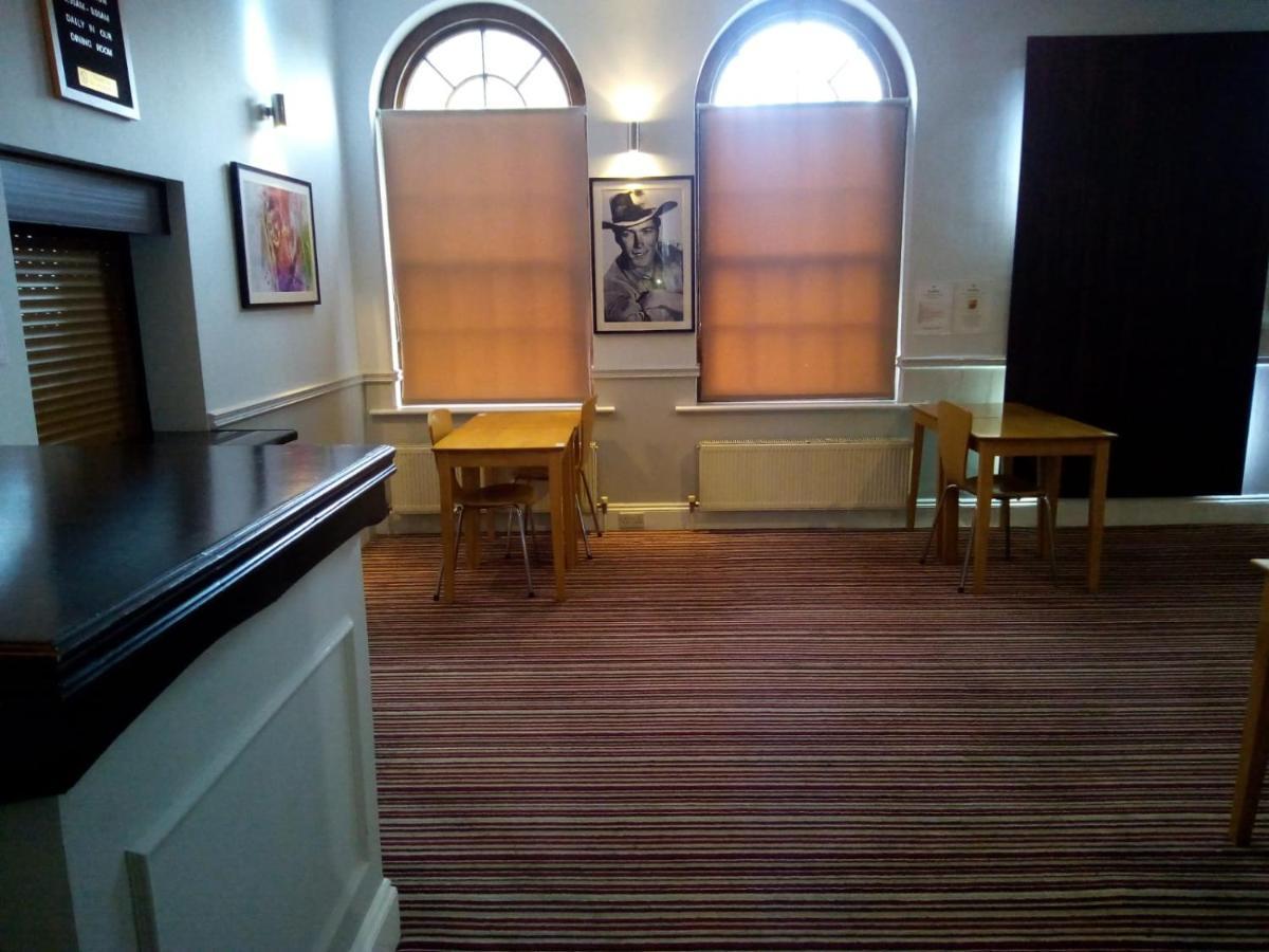 Hotel OYO London Luton à Luton  Extérieur photo