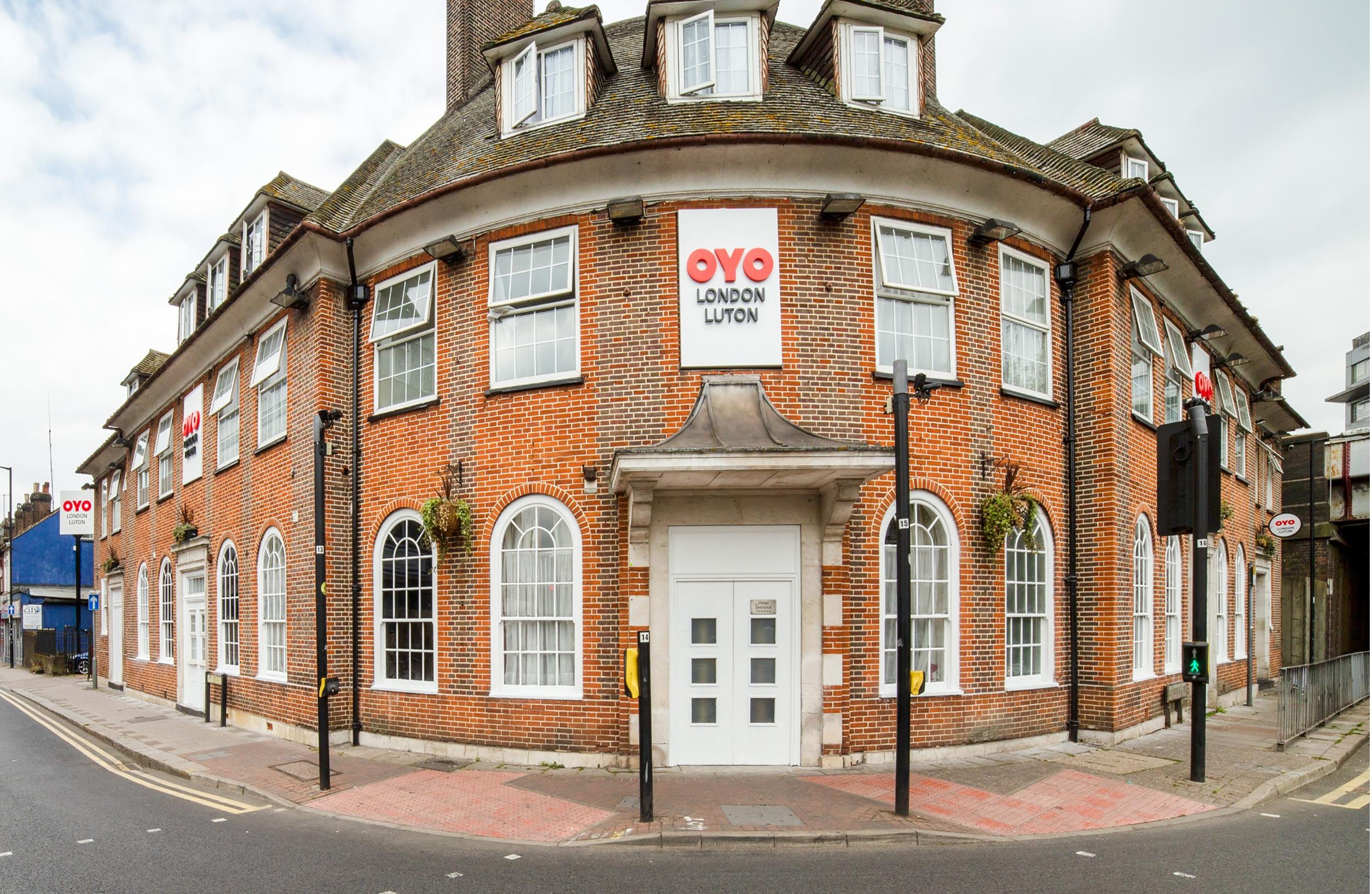 Hotel OYO London Luton à Luton  Extérieur photo