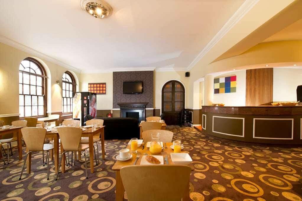 Hotel OYO London Luton à Luton  Extérieur photo